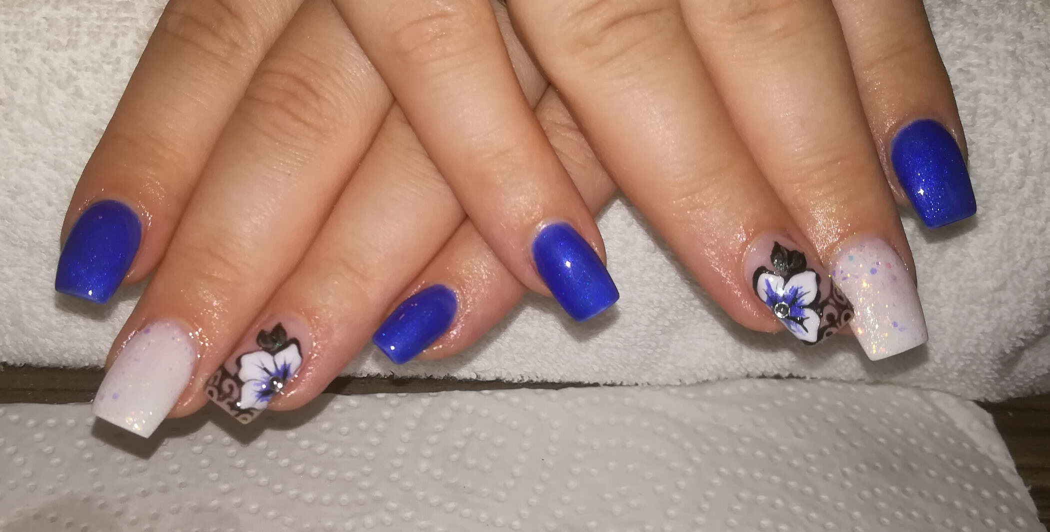 blaue Acrylnägel von Melinda’s Nails