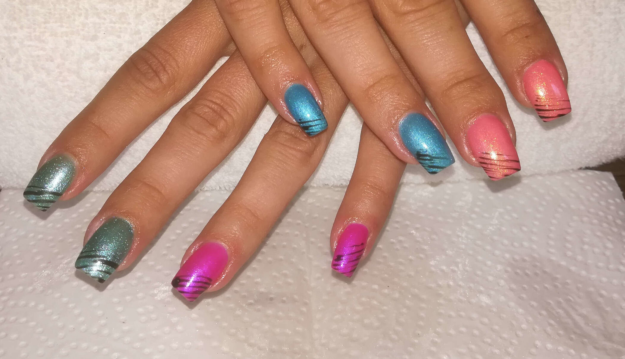 farbenfrohes Naildesign von Melinda’s Nails