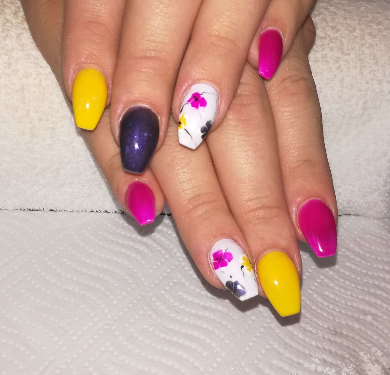 buntes Naildesign von Melinda’s Nails